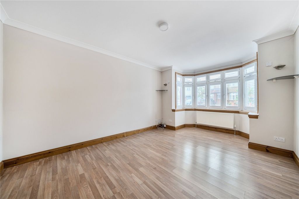 Property photo 2 of 15 Picture No. 12