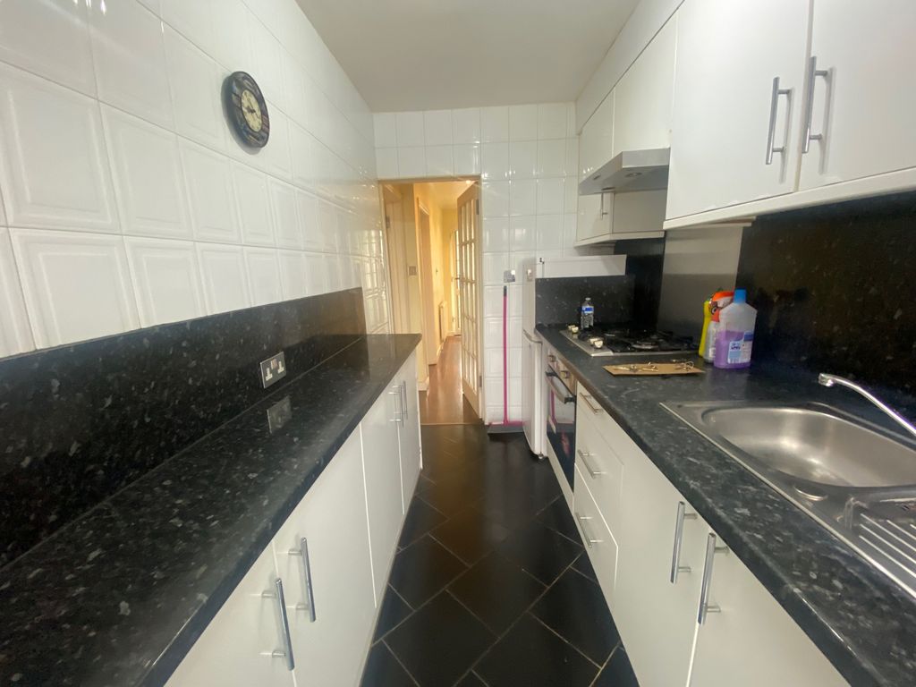 Property photo 2 of 17 Gallery