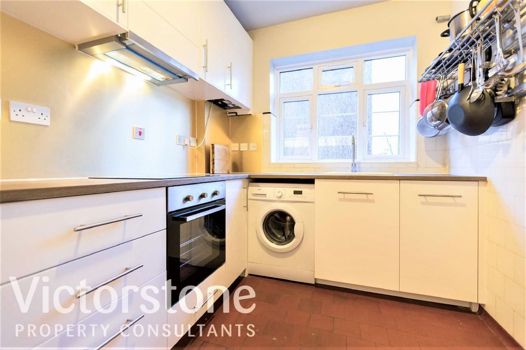 Property photo 2 of 12 1511544