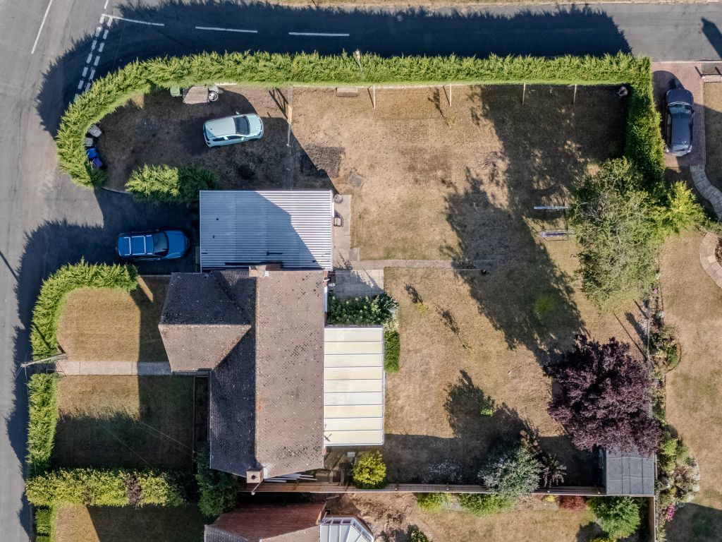 Property photo 2 of 23