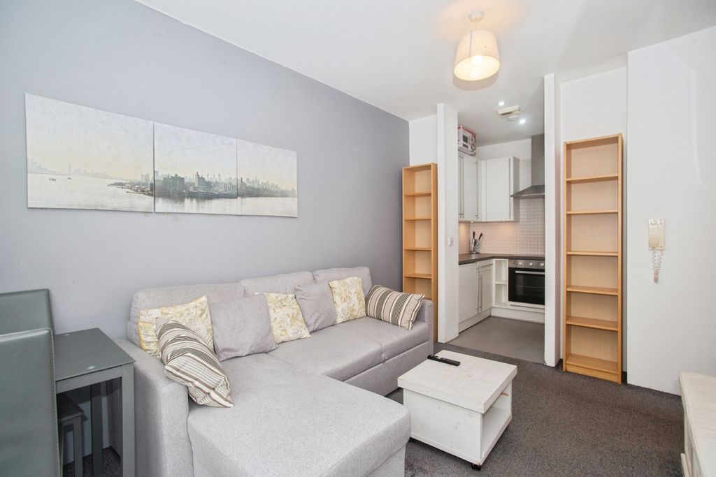 Property photo 3 of 12 Pbox-Img.Jpg
