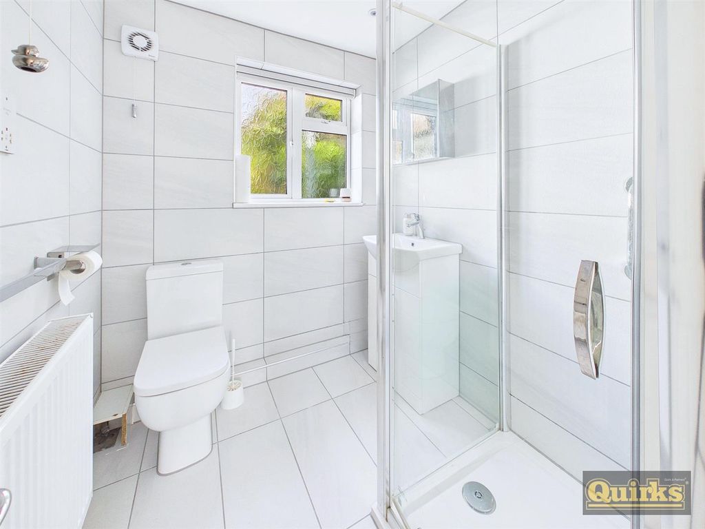 Property photo 3 of 19 Cam02342G0-Pr0234-Still003.Jpg