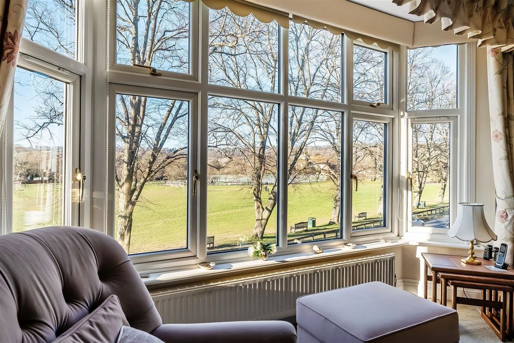 Property photo 3 of 16 Apartment-6-The-Hoskins-7.Jpg