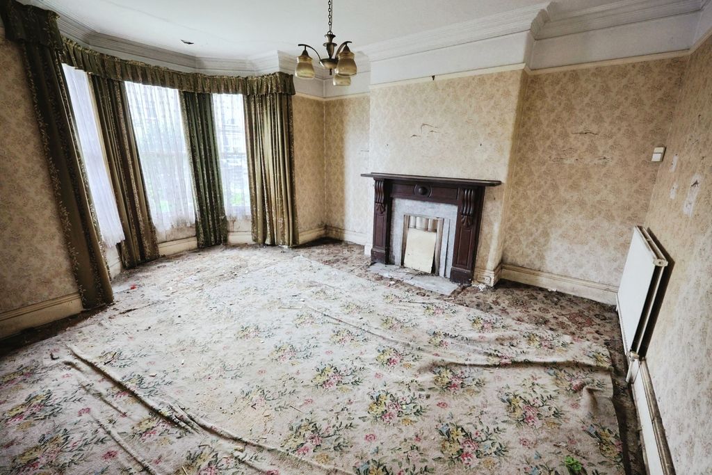 Property photo 3 of 12 Pbox-Img.Jpg