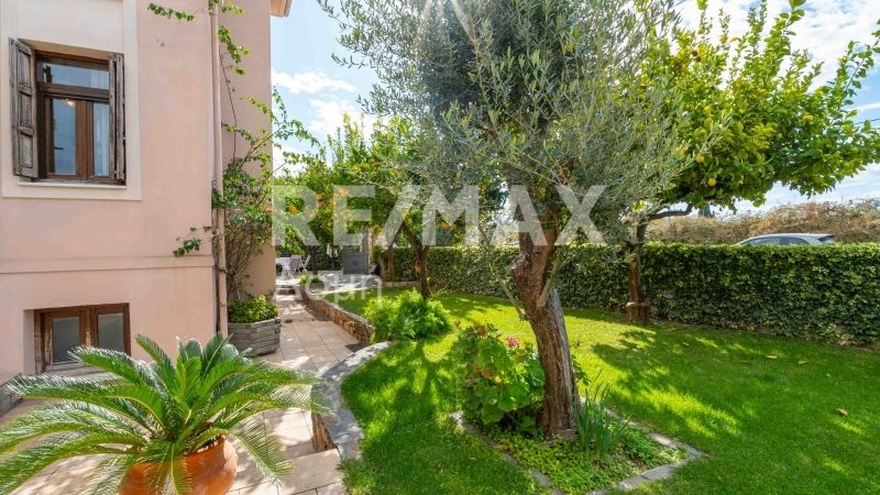 Property photo 3 of 38