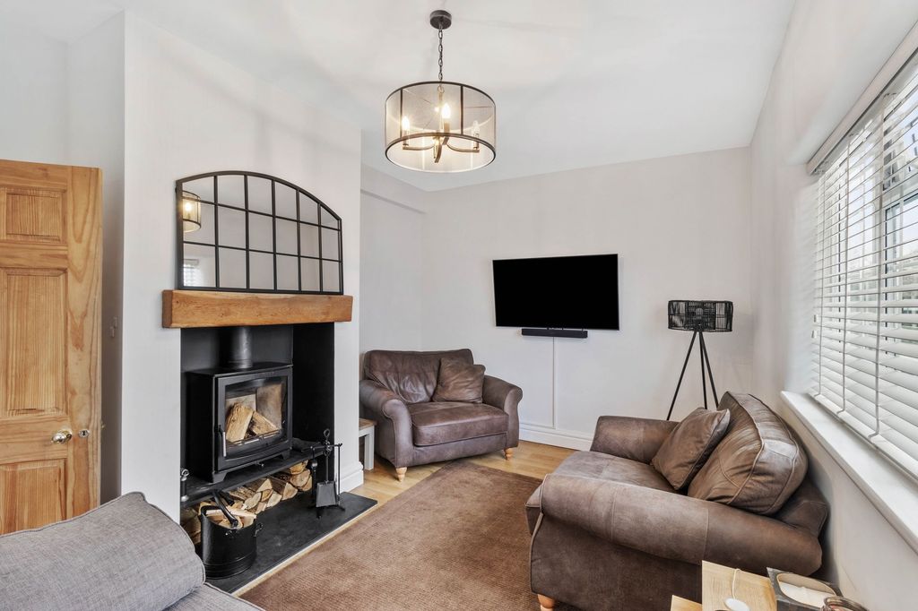 Property photo 3 of 20