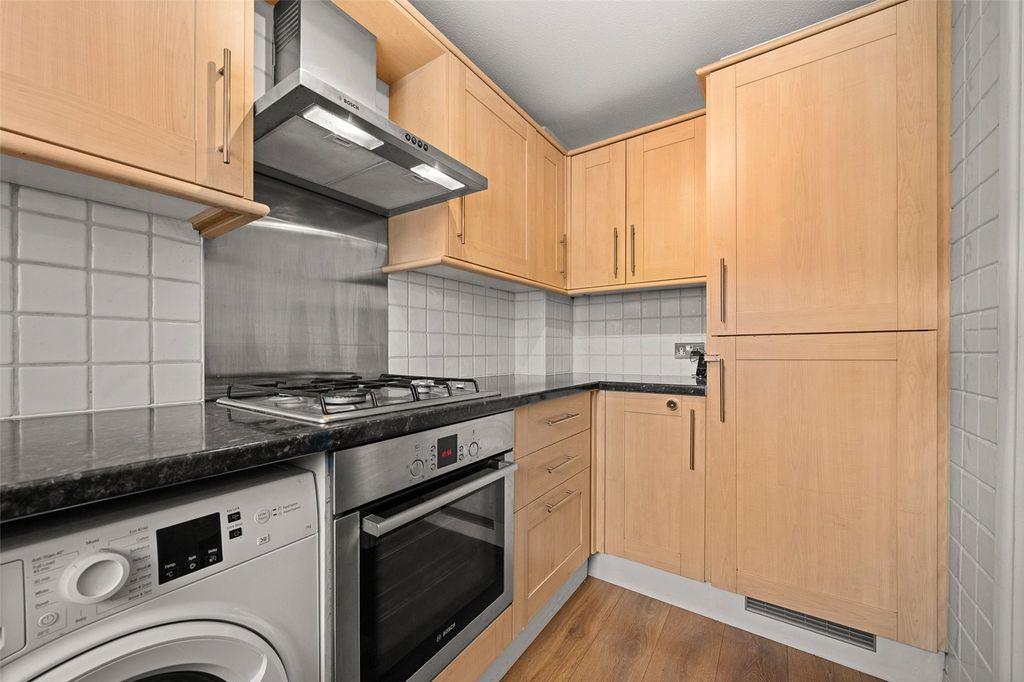 Property photo 2 of 10 Picture No. 06