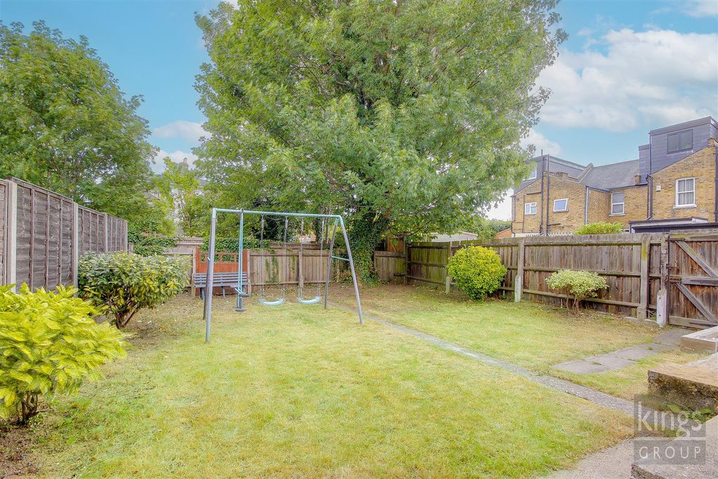 Property photo 2 of 19
