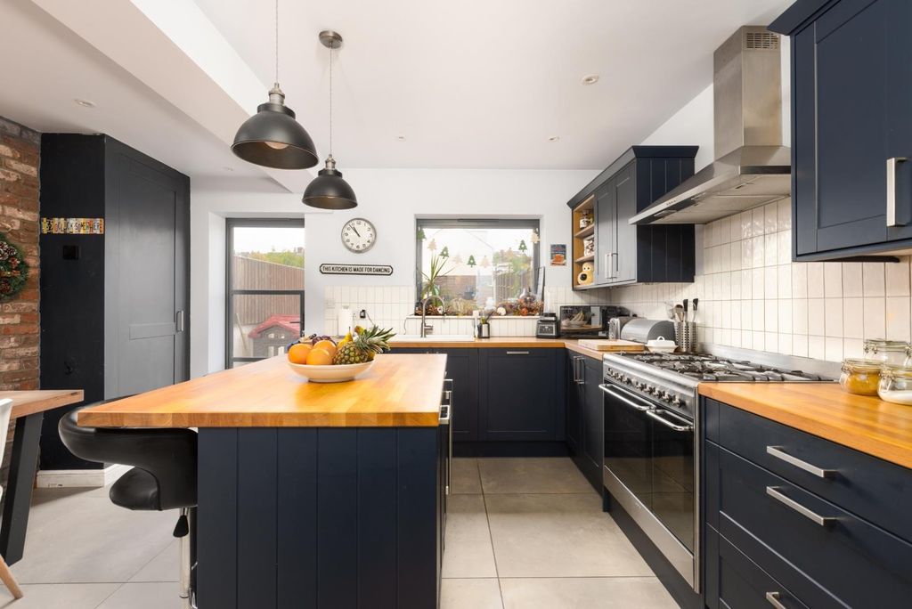 Property photo 1 of 36 199 Luckwell Road, Bs3-23.Jpg