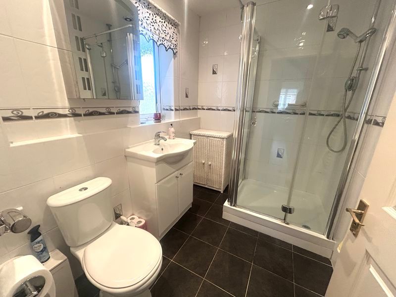 Property photo 2 of 9 Photo 3