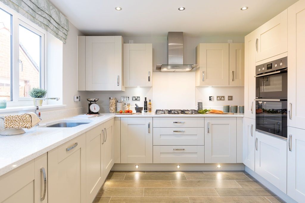 Property photo 2 of 13 Beautifully Designed With Ample Storage