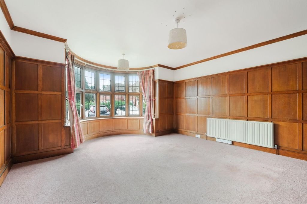 Property photo 3 of 14 Winkworth Place