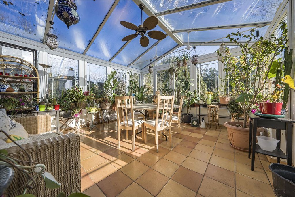 Property photo 2 of 20 Conservatory