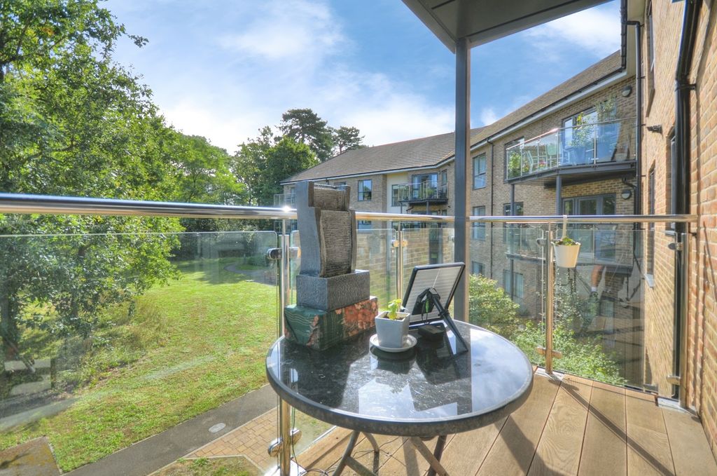Property photo 2 of 17 Balcony