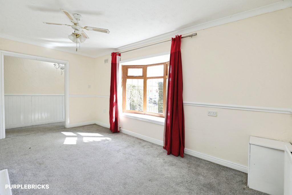 Property photo 2 of 23