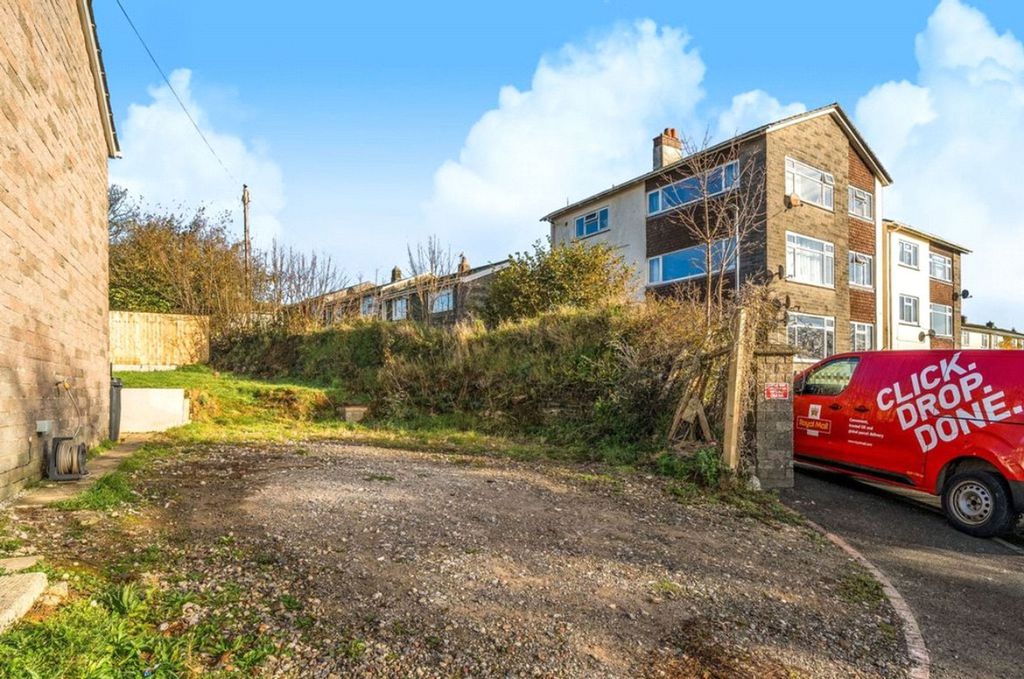 Property photo 1 of 3 Picture No. 02