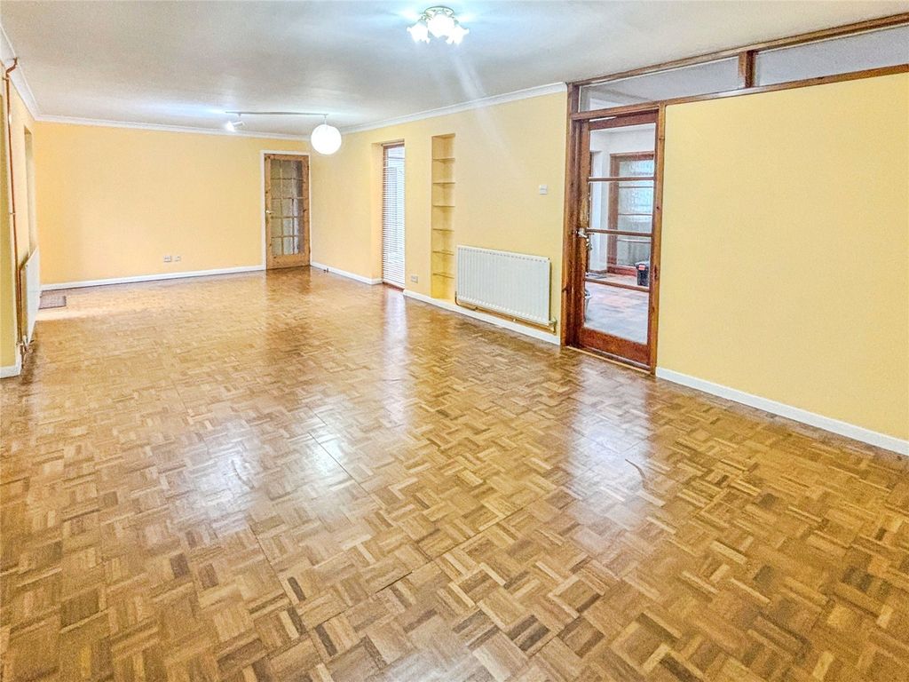 Property photo 1 of 18 Picture