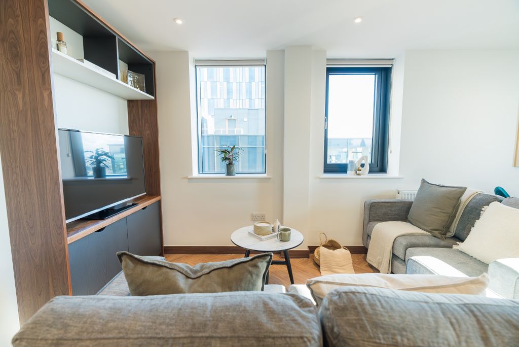 Property photo 3 of 15