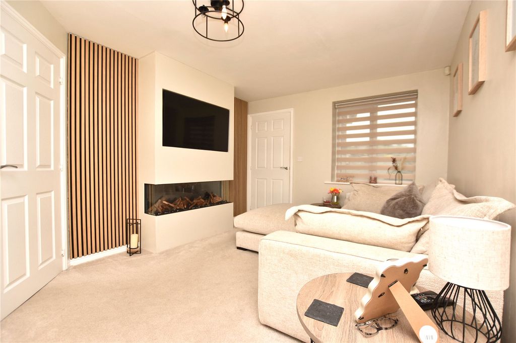 Property photo 2 of 17 Picture No. 08