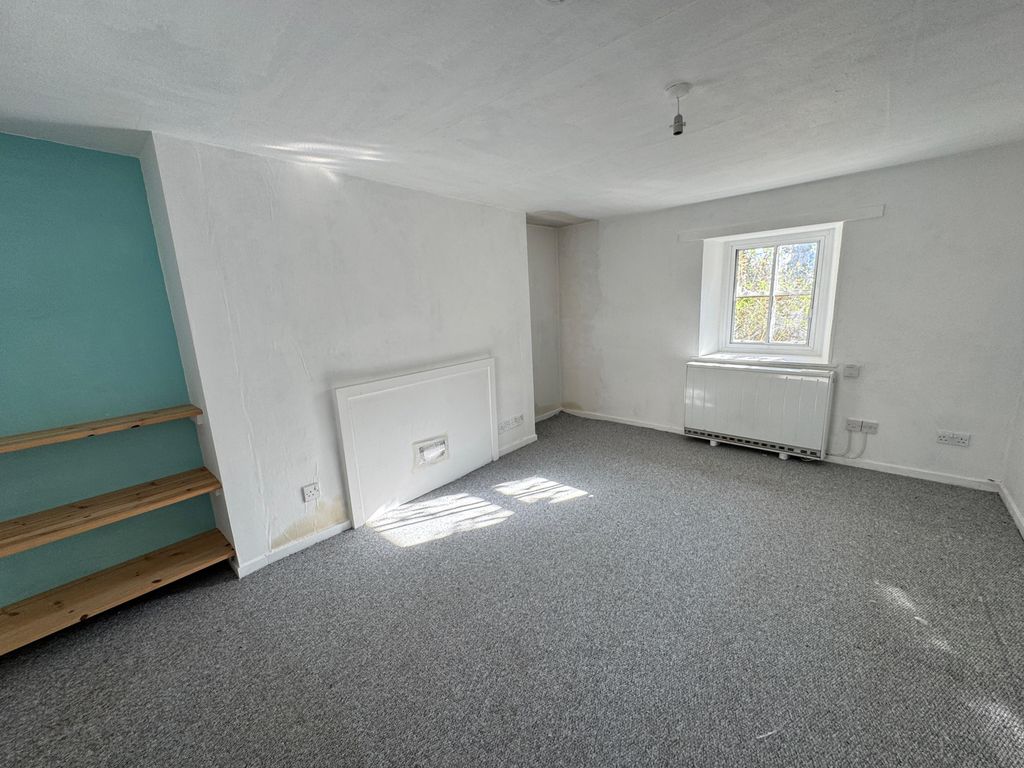 Property photo 3 of 8 Living Room
