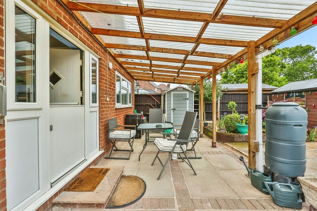 Property photo 3 of 17