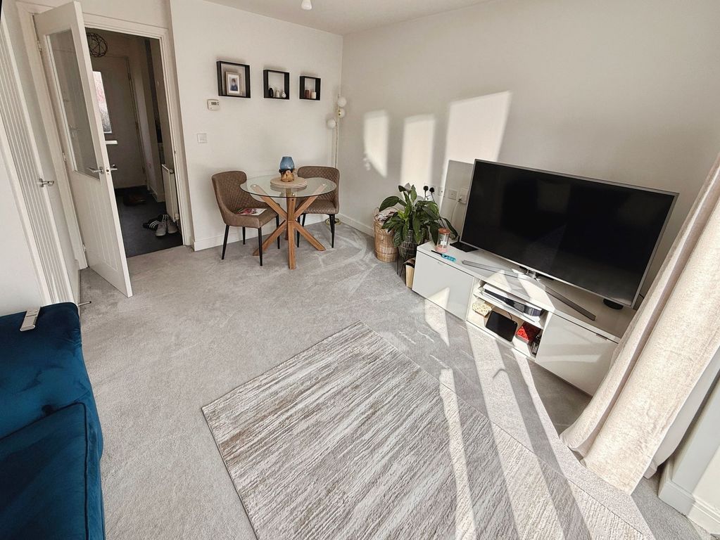 Property photo 3 of 12