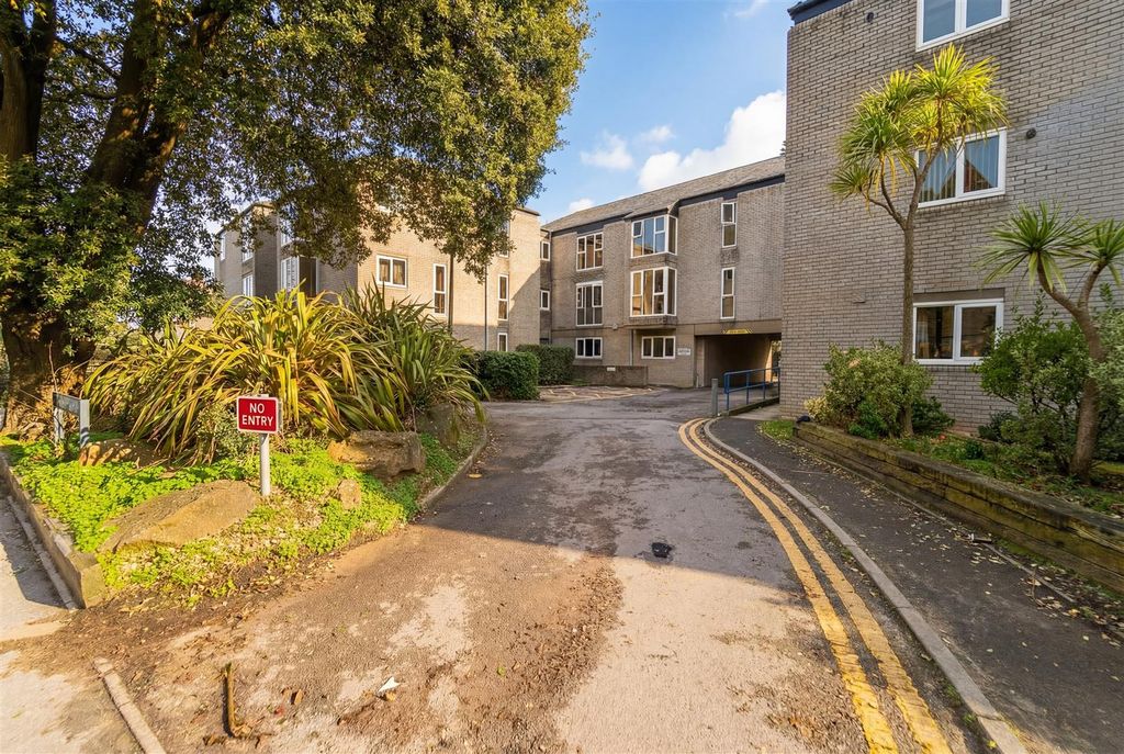 Property photo 1 of 14 Building Exterior