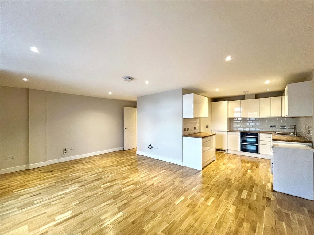 Property photo 2 of 11 Img_1876.Jpg