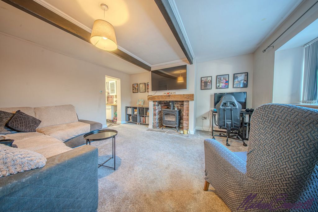 Property photo 2 of 20