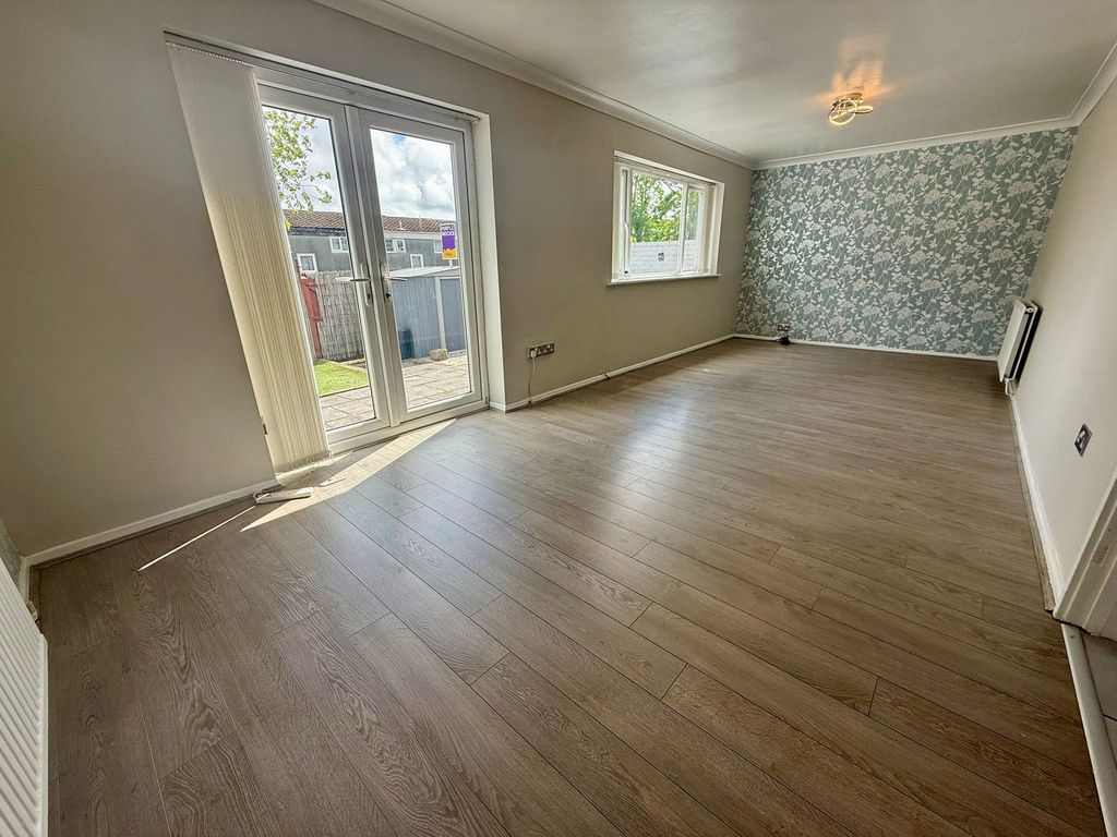 Property photo 3 of 22
