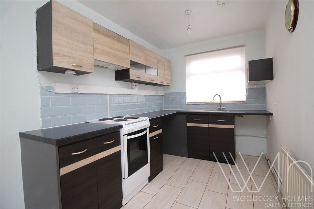 Property photo 3 of 9 Kitchen _1.Jpg