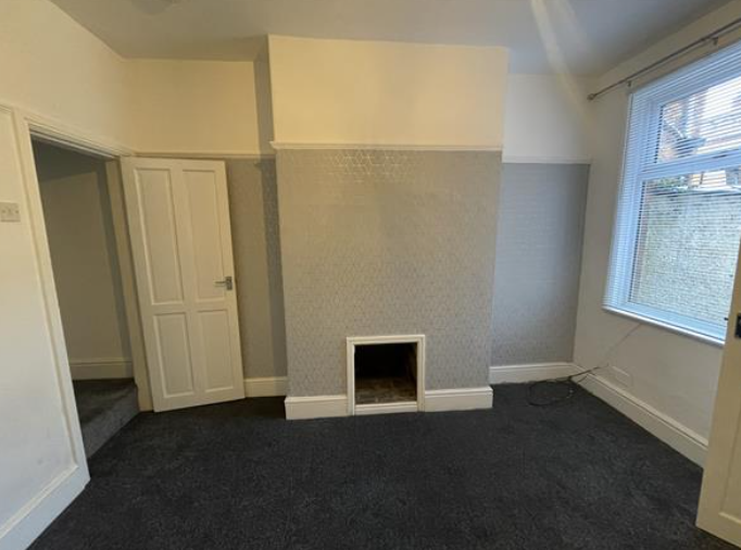 Property photo 2 of 18