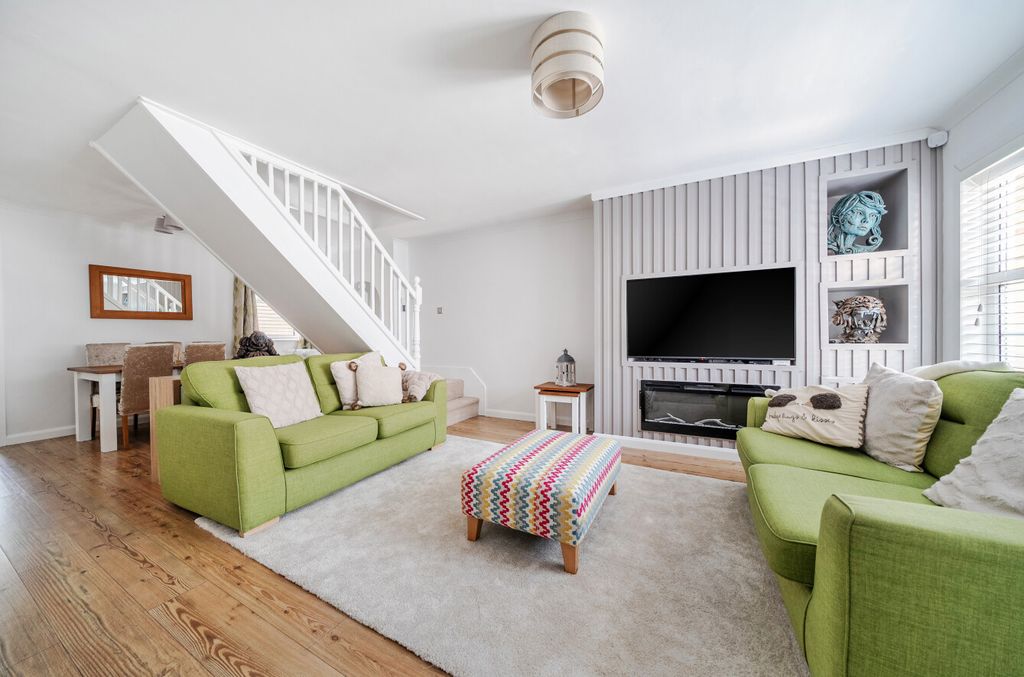 Property photo 2 of 16 1418777-23-69A9A6...