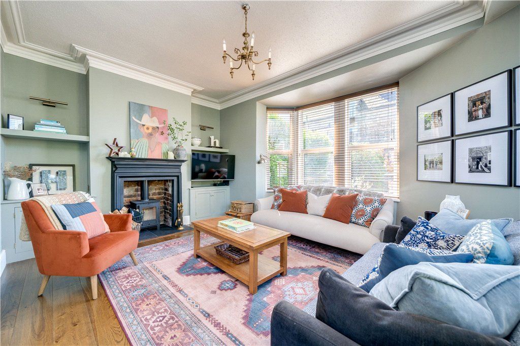 Property photo 2 of 27 Sitting Room