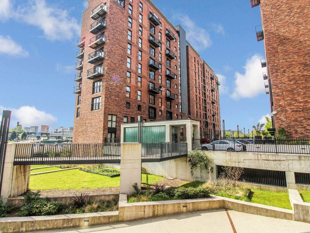 Property photo 2 of 13