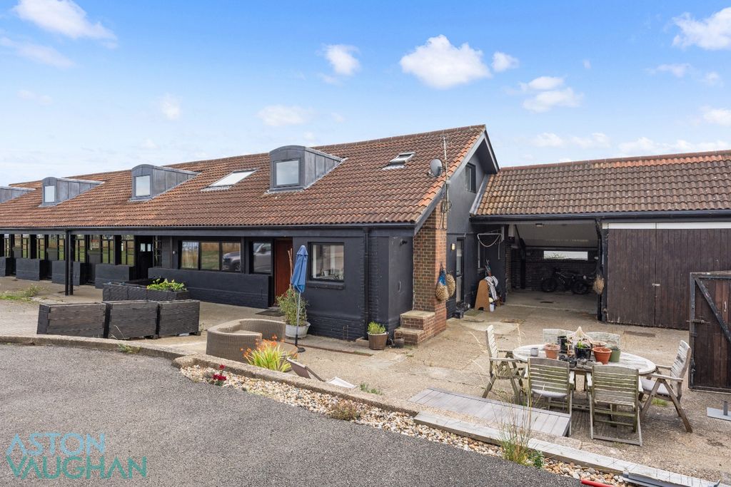 Property photo 3 of 9 4901954