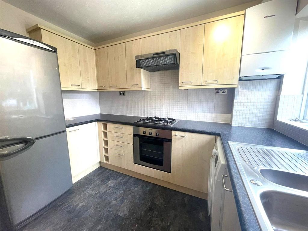 Property photo 3 of 8 Kitchen.Jpg