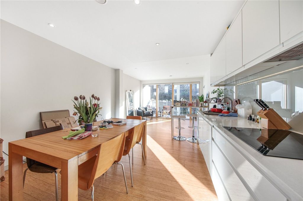 Property photo 3 of 15 Picture No. 19