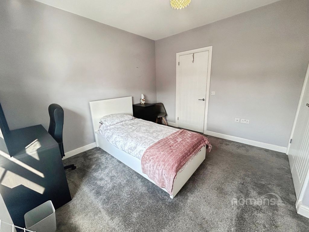 Property photo 3 of 7 Pbox-Img.Jpg