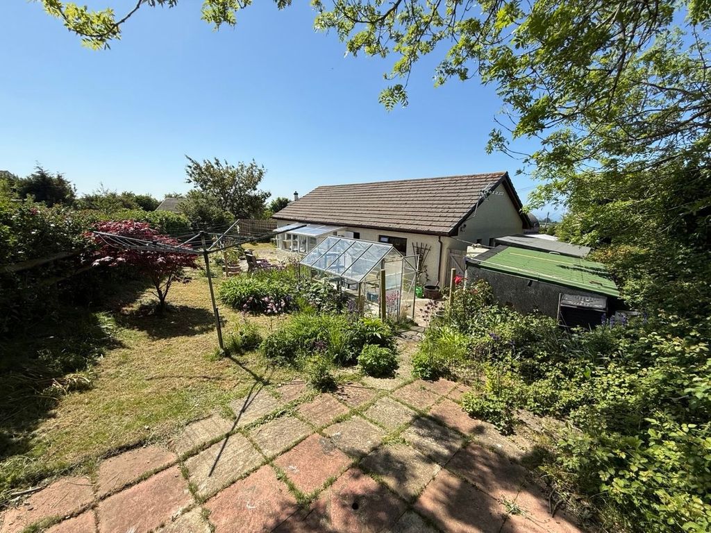 Property photo 3 of 38