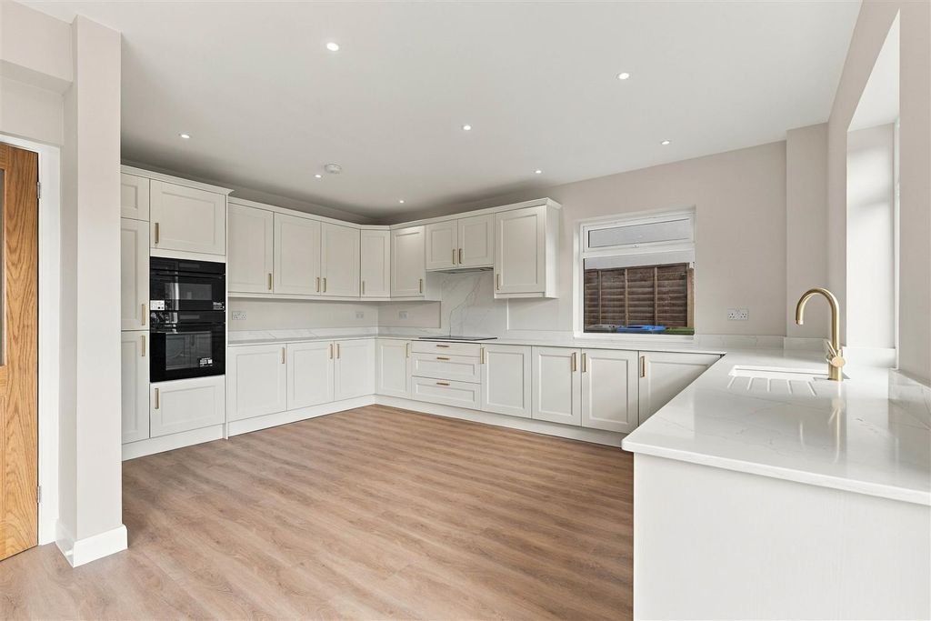 Property photo 2 of 22 Kitchen.Jpg