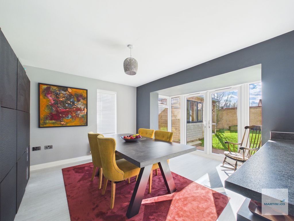 Property photo 3 of 26 Cam03394G0-Pr0471-Still003