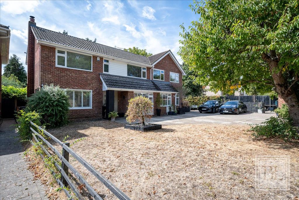 Property photo 1 of 34