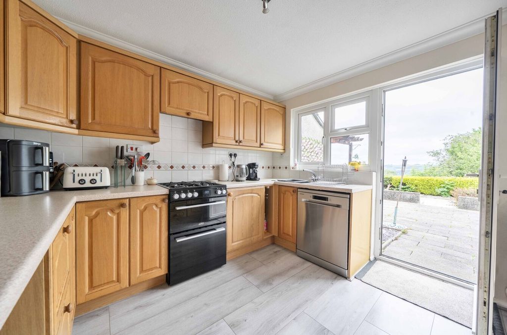 Property photo 2 of 18 1477917 (16)