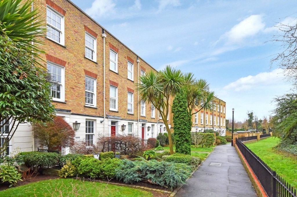 Property photo 2 of 32 Picture No. 03