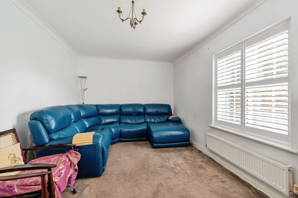 Property photo 3 of 18