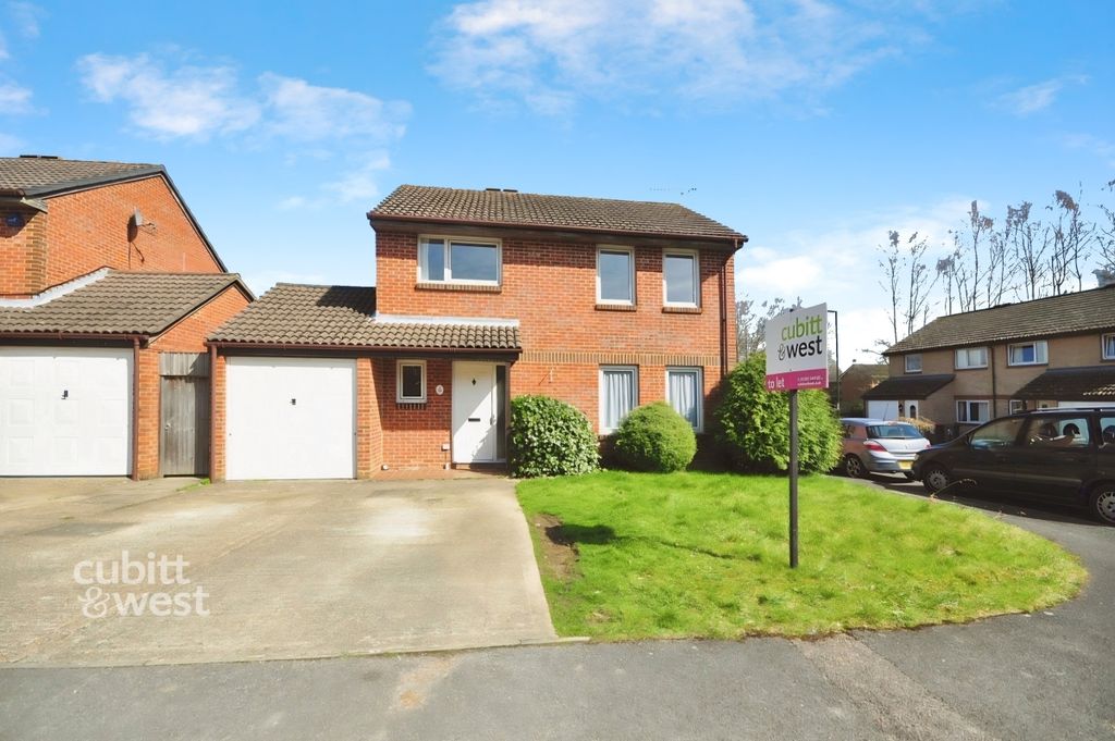 Property photo 1 of 17 External