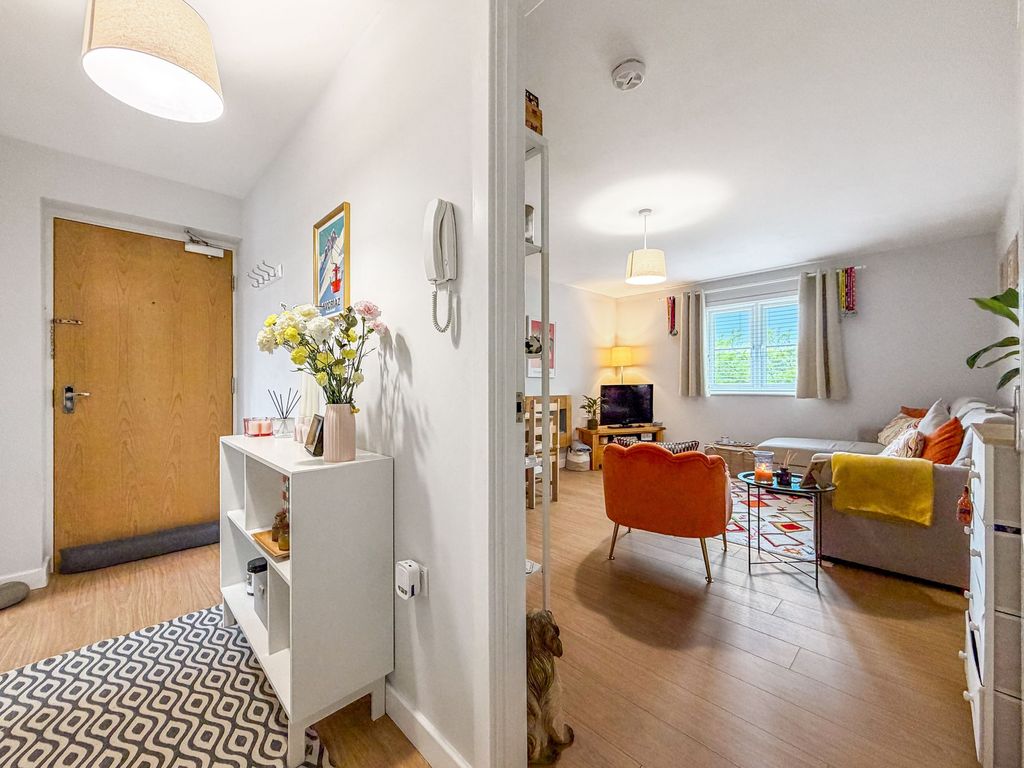 Property photo 3 of 23