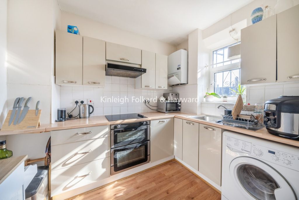 Property photo 2 of 7 F42d9A6c-2c43-4A3c-A
