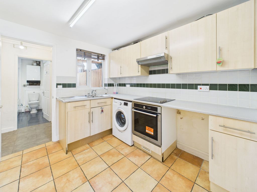 Property photo 3 of 13 Kitchen